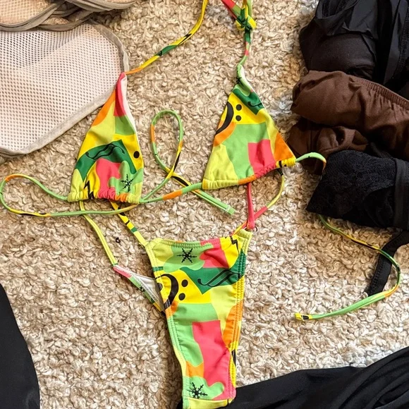 Bathing suit bundle - Picture 3 of 6